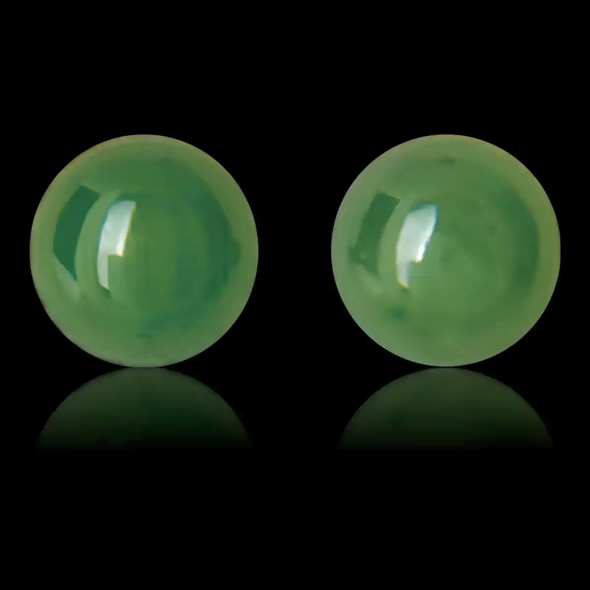 Jade ball-6mm earrings