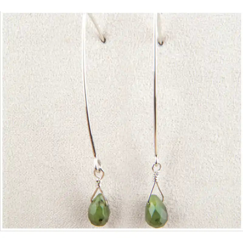 Jade fascination-hand facetted earrings
