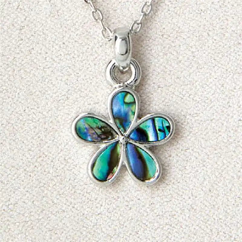 Glacier pearle forget-me-not necklace