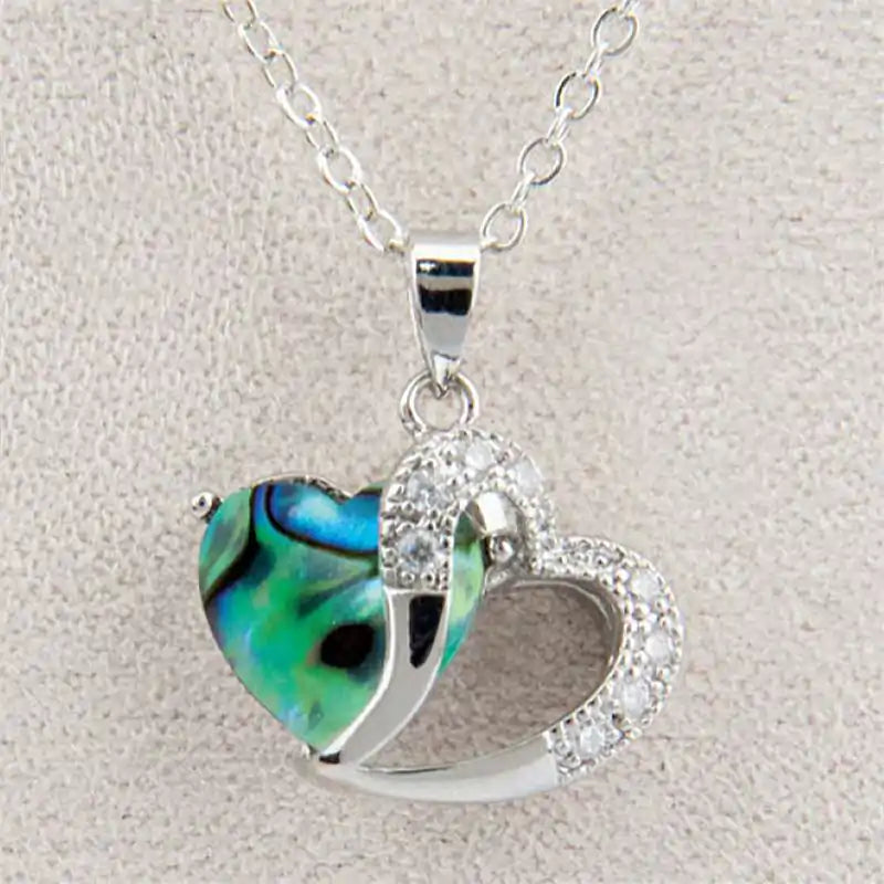 Glacier pearle two hearts necklace