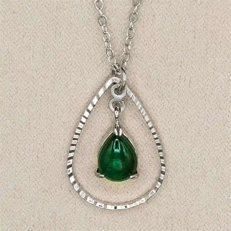 Jade vibrant necklace