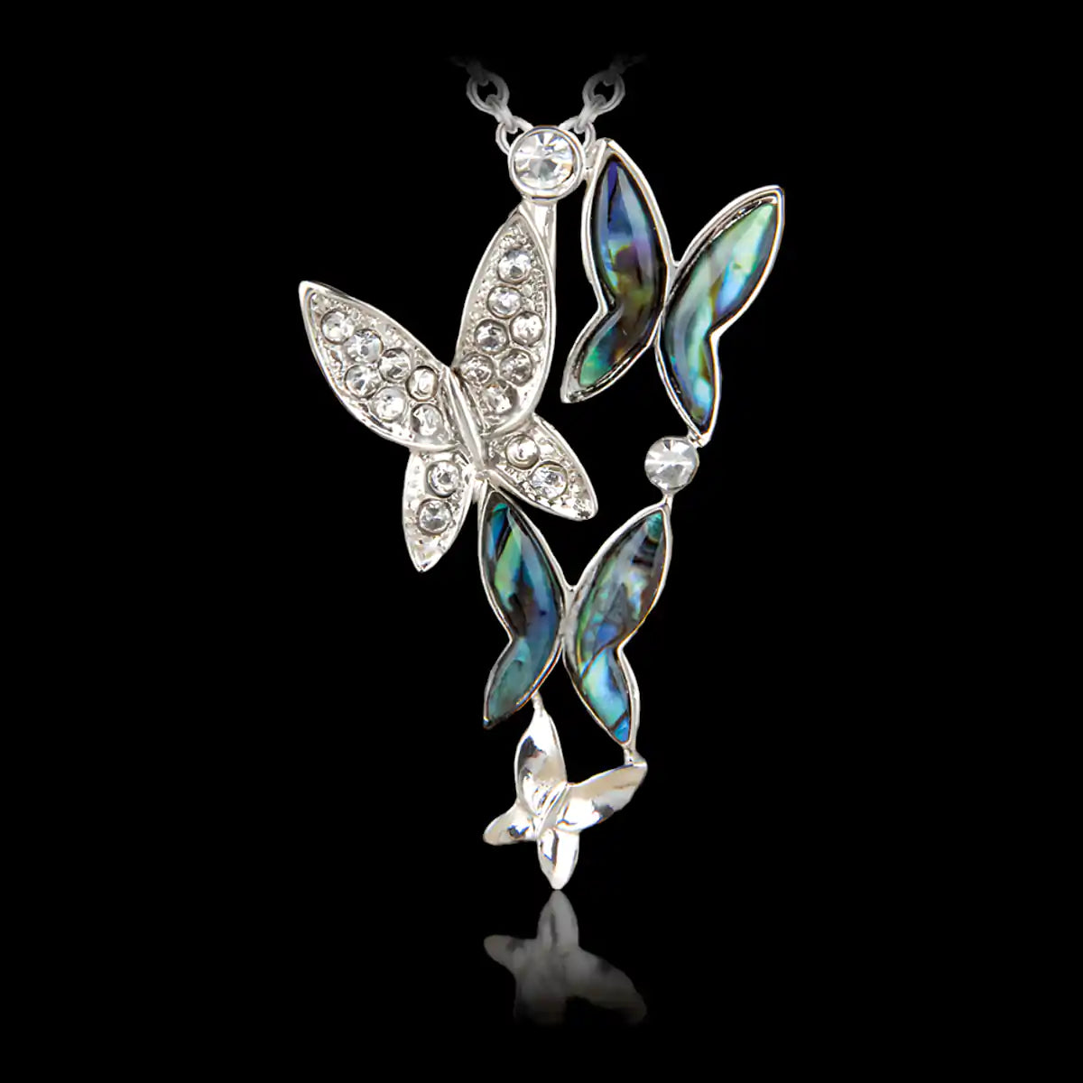 Glacier pearle butterfly majesty necklace