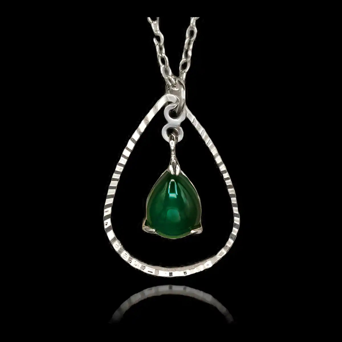 Jade vibrant necklace